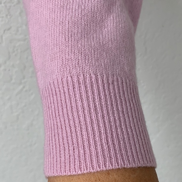 Lord & Taylor Cashmere Light Violet V-Neck Long Sleeve Women’s Sweater Size M - Picture 6 of 8